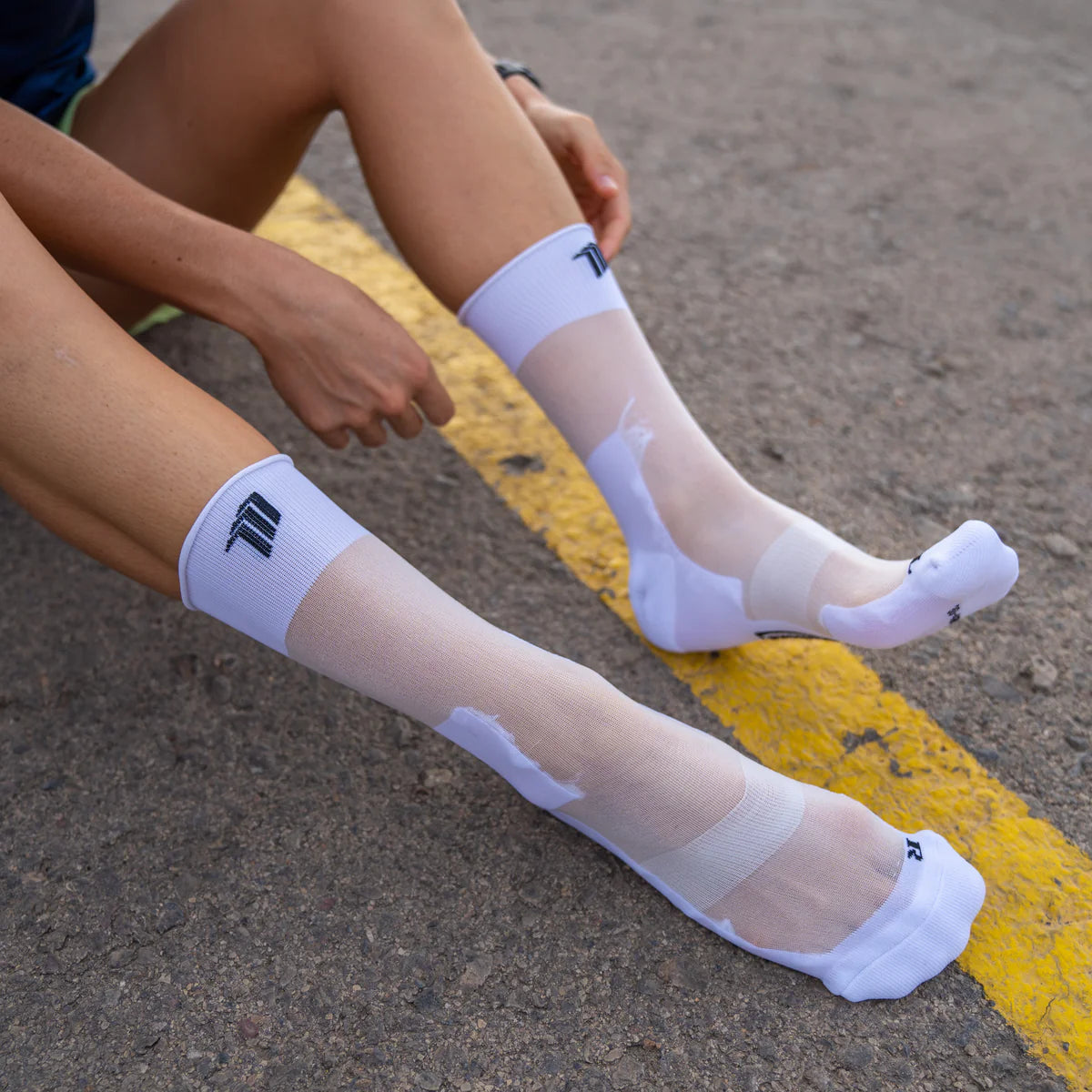 Marathon H3 White